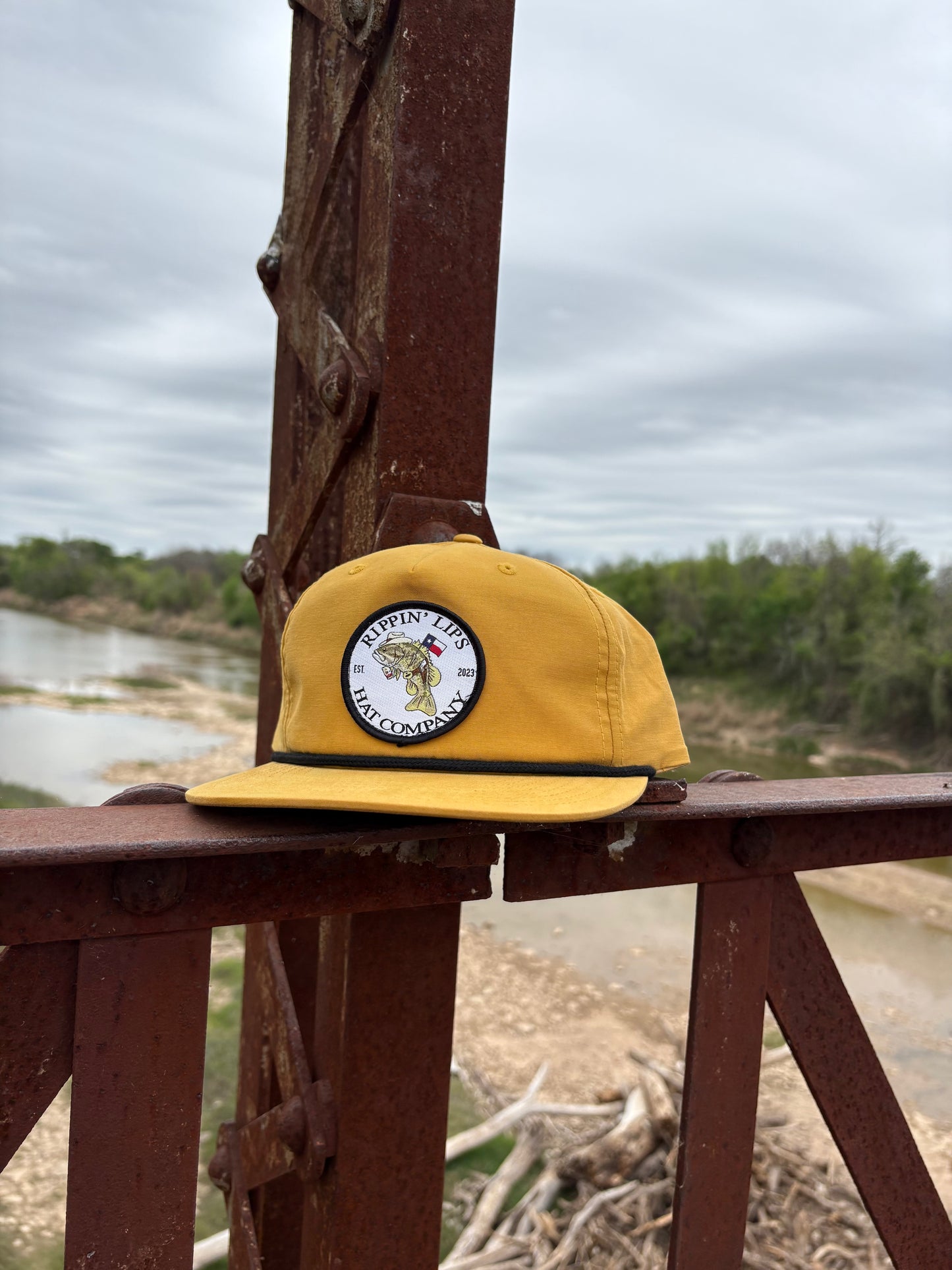 Rippin’ Lips Texas Roped Series - Biscuit/Black
